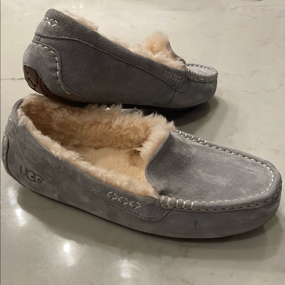 UGG Ansley Slippers - Picture 2 of 7